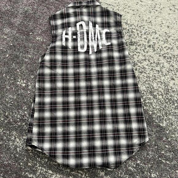 Harley-Davidson HDMC Women's Sleeveless Plaid Button-Up - Picture 3 of 4